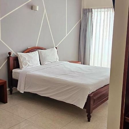 The Lion Pub & Hotel Dehiwala-Mount Lavinia Luaran gambar